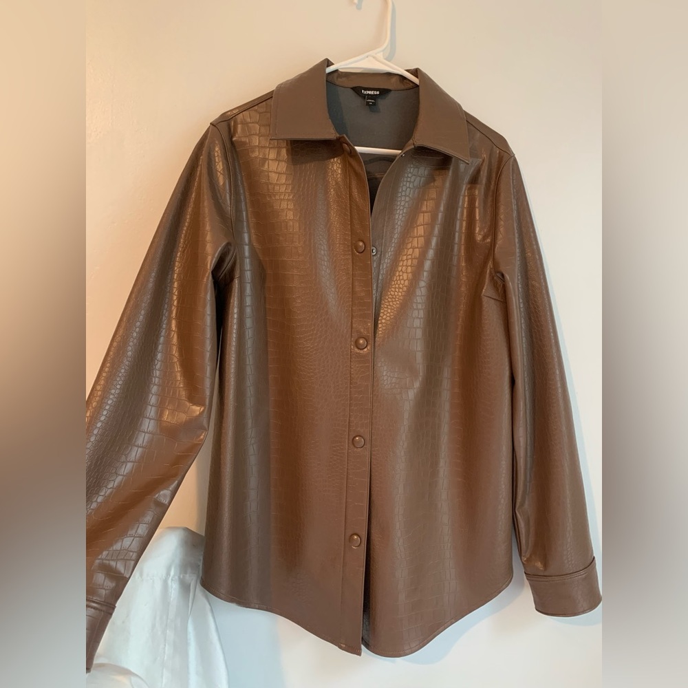 EXPRESS OVERSIZED FAUX LEATHER SHACKET, xs